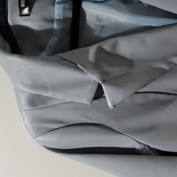 Misguided Faux leather blazer - Picture 4 of 7